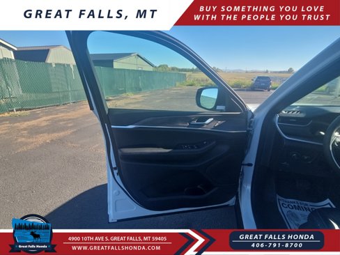 Used 2024 Jeep Grand Cherokee L Limited image 11