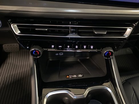 New 2026 Chevrolet Traverse LT w/ Driver Confidence Package image 21