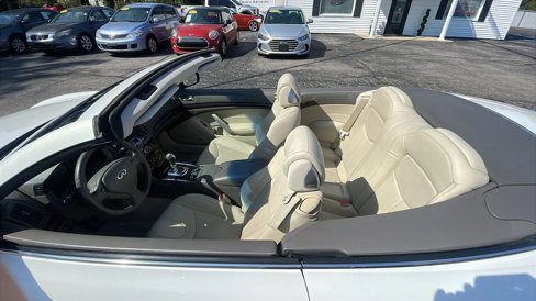 Used 2014 INFINITI Q60 Convertible w/ Premium Package image 21