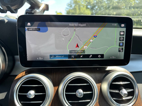 Used 2020 Mercedes-Benz GLC 300 4MATIC image 28