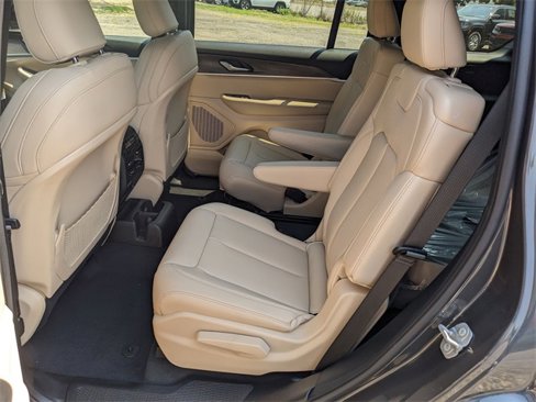 New 2025 Jeep Grand Cherokee L Limited image 10