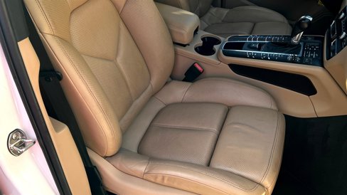 Used 2020 Porsche Macan image 43