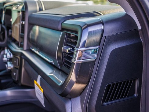 New 2026 Ford F250 Lariat w/ Black Appearance Package image 22