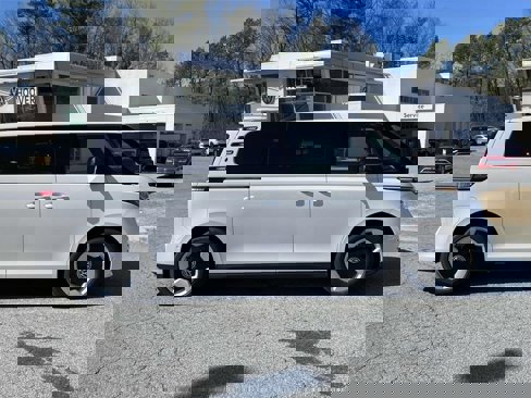 New 2025 Volkswagen ID. Buzz Pro S image 2