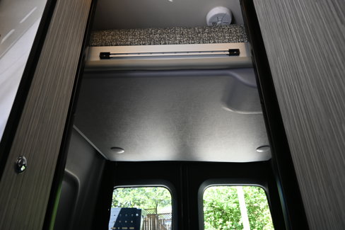 Used 2019 Mercedes-Benz Sprinter 4x4 144 w/ Premium Plus Package image 41