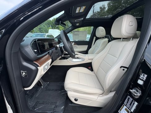 New 2026 Mercedes-Benz GLS 450 4MATIC image 6