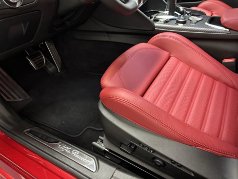 New 2024 Alfa Romeo Giulia Quadrifoglio image 4