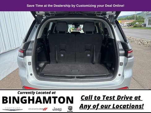 Used 2023 Jeep Grand Cherokee L Limited w/ Black Appearance Package image 28