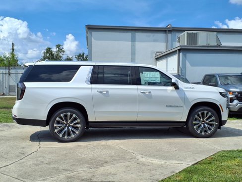 New 2025 Chevrolet Suburban High Country image 3