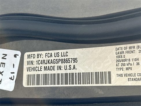 Certified 2023 Jeep Grand Cherokee L Laredo image 30
