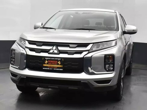Used 2024 Mitsubishi Outlander Sport SE image 1