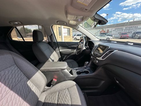 Used 2019 Chevrolet Equinox LT w/ Driver Convenience Package image 12