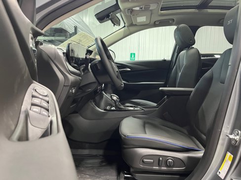 New 2026 Buick Encore GX Sport Touring w/ Experience Buick Package image 13