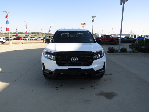 New 2026 Honda Ridgeline Black Edition image 2