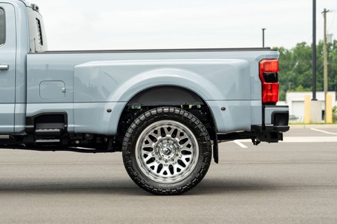 Used 2024 Ford F450 Platinum w/ FX4 Off-Road Package image 10