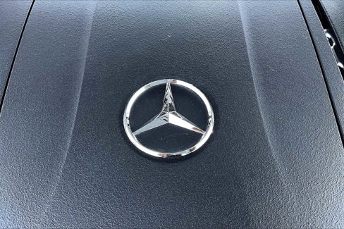 Used 2025 Mercedes-Benz GLC 350e 4MATIC image 32