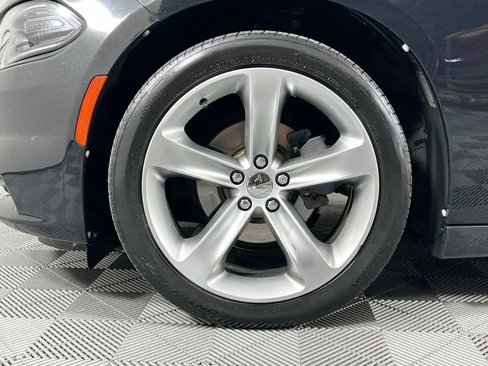 Used 2015 Dodge Charger SXT w/ Plus Group image 33