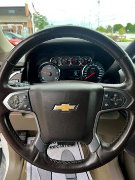 Used 2016 Chevrolet Suburban LTZ image 22
