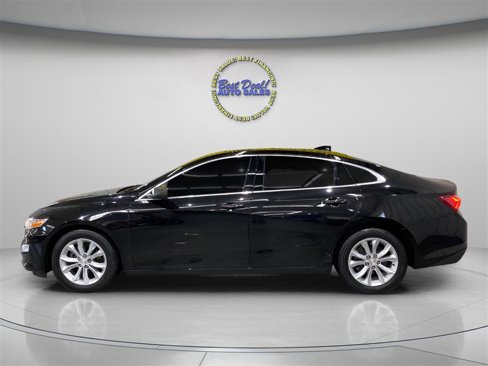 Used 2020 Chevrolet Malibu LT image 3