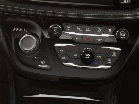 New 2026 Chrysler Pacifica Limited image 24