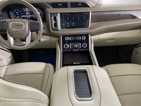 Used 2022 GMC Yukon XL Denali w/ Max Trailering Package image 2