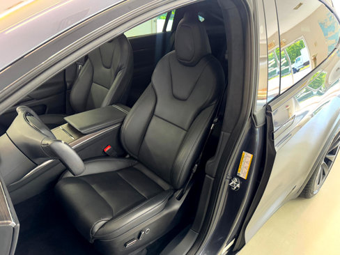 Used 2022 Tesla Model X image 7