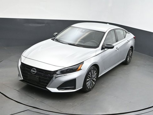 Used 2024 Nissan Altima 2.5 SV image 30