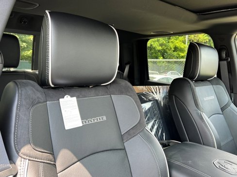 New 2025 RAM 2500 Laramie image 8