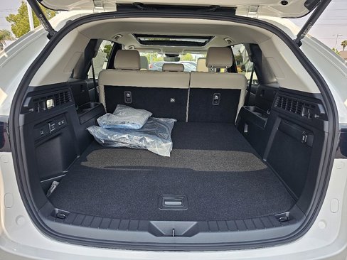 New 2025 MAZDA CX-70 Plug-In Hybrid w/ Premium Pkg image 18