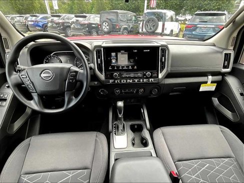 Certified 2025 Nissan Frontier SV image 21