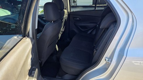 Used 2019 Chevrolet Trax LS w/ Tint and Cruise Package image 11
