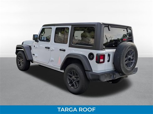 Used 2024 Jeep Wrangler Sport S image 6