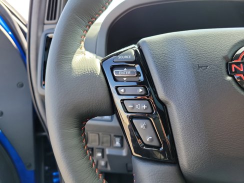 Used 2025 Nissan Frontier PRO-4X image 22