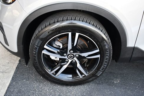 Used 2025 Volvo XC40 B5 Core image 59