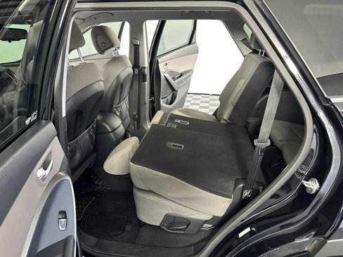 Used 2017 Hyundai Santa Fe SE image 28