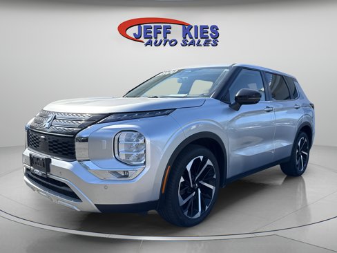 Used 2022 Mitsubishi Outlander SE image 1