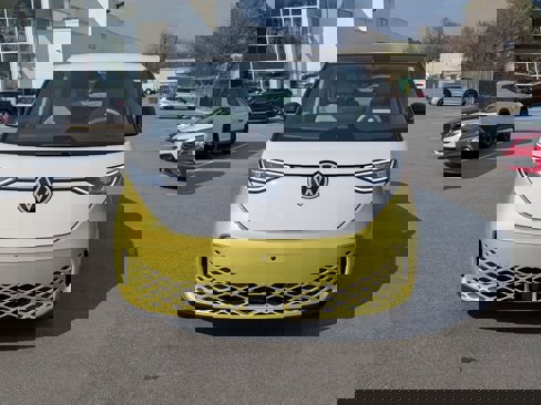 New 2025 Volkswagen ID. Buzz 1st Edition image 8
