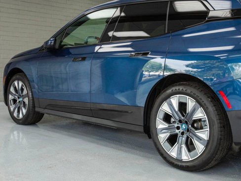 Used 2024 BMW iX xDrive50 w/ Premium Package image 35