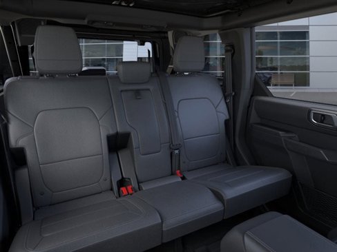 New 2025 Ford Bronco Outer Banks w/ Sasquatch Package image 11