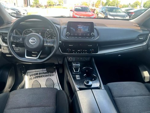 Used 2021 Nissan Rogue SV image 14