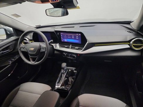 Used 2024 Chevrolet Trax LT image 24