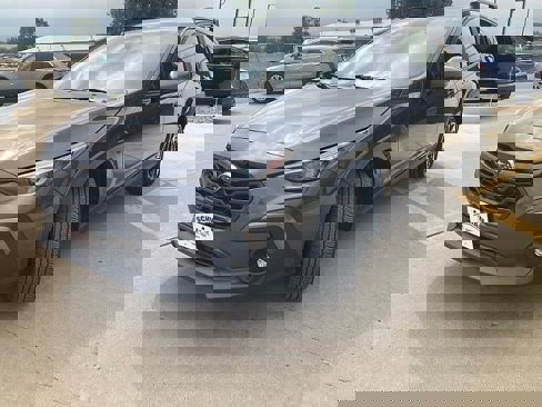 Used 2024 Subaru Crosstrek 2.5i Limited image 3