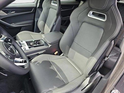 New 2026 Jaguar F-PACE R-Dynamic S image 15