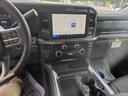 New 2025 Ford F350 Lariat w/ Lariat Ultimate Package image 8