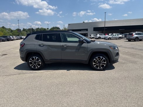 Used 2024 Jeep Compass Limited image 4