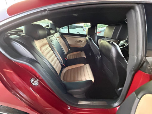 Used 2013 Volkswagen CC Sport image 16