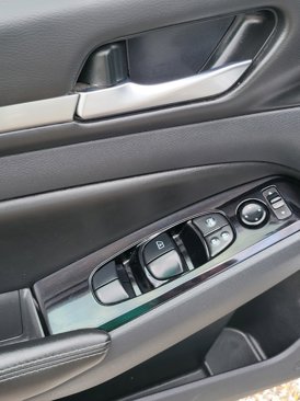 Used 2023 Nissan Altima 2.5 SV image 18