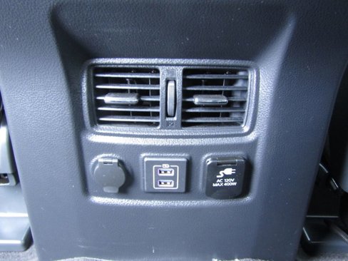 Used 2024 Nissan Titan PRO-4X w/ Pro-4x Utility Package image 32