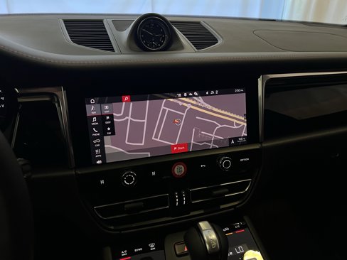New 2026 Porsche Macan image 23