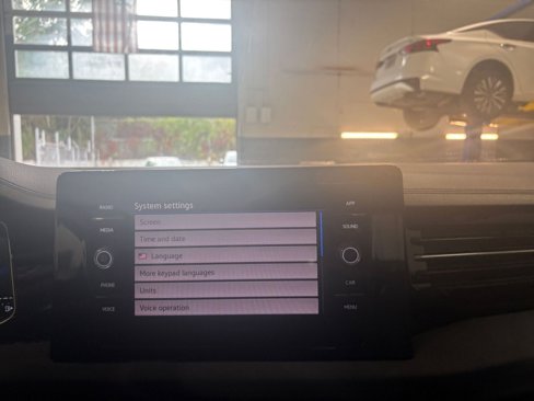Used 2025 Volkswagen Jetta SE image 21
